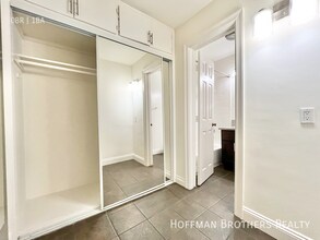 6871 Franklin Ave in Los Angeles, CA - Building Photo - Building Photo