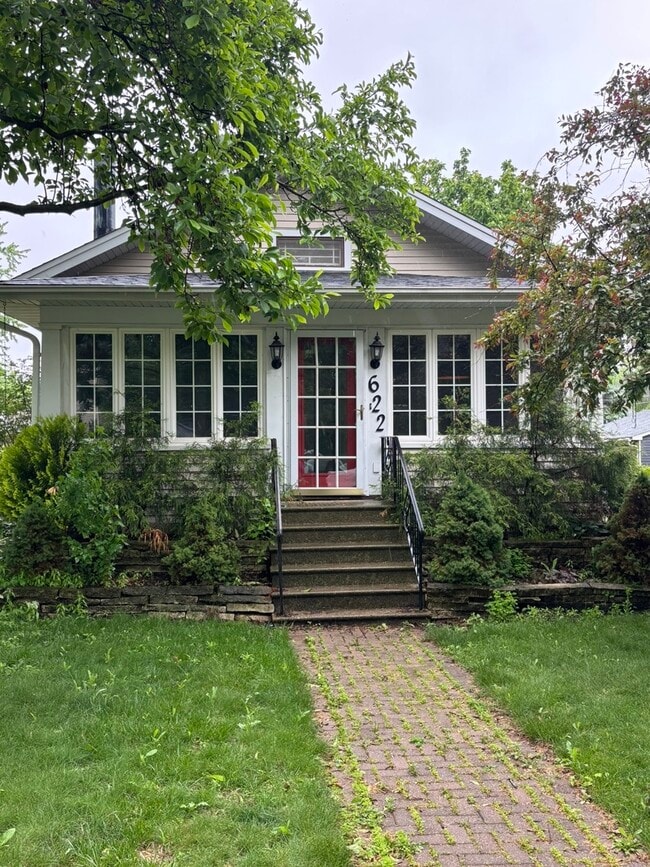 property at 622 E 4th Ave
