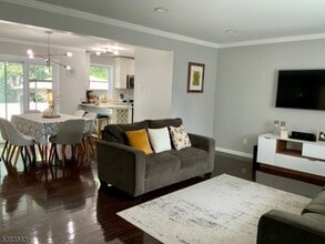 26 Winthrop Rd in Franklin Township, NJ - Building Photo - Building Photo