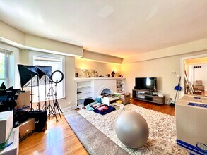 2141 W Arthur Ave in Chicago, IL - Building Photo - Building Photo