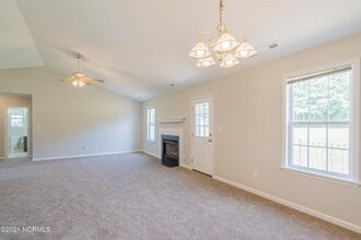 210 Brookstone Way in Jacksonville, NC - Building Photo - Building Photo
