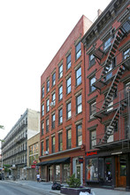 254-256 Elizabeth St in New York, NY - Foto de edificio - Building Photo