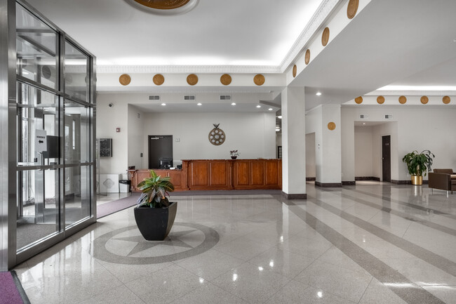 State House Apartments in Washington, DC - Building Photo - Lobby