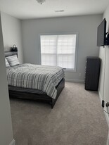 1876 Olde Towne Pointe Blvd in Jacksonville, NC - Building Photo
