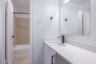 Sawyers Mill Apartments in Arlington, TX - Foto de edificio - Interior Photo