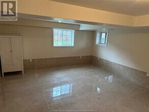342 Renaud Line Rd in Lakeshore, ON - Building Photo - Building Photo