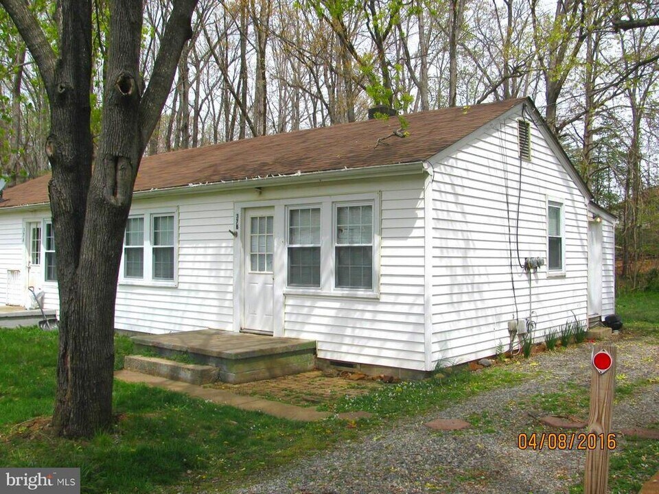37 Evans Ln in Stafford, VA - Building Photo