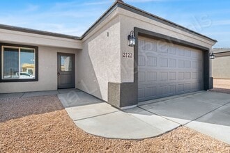 2722 E Hermosa Vis in Kingman, AZ - Building Photo - Building Photo