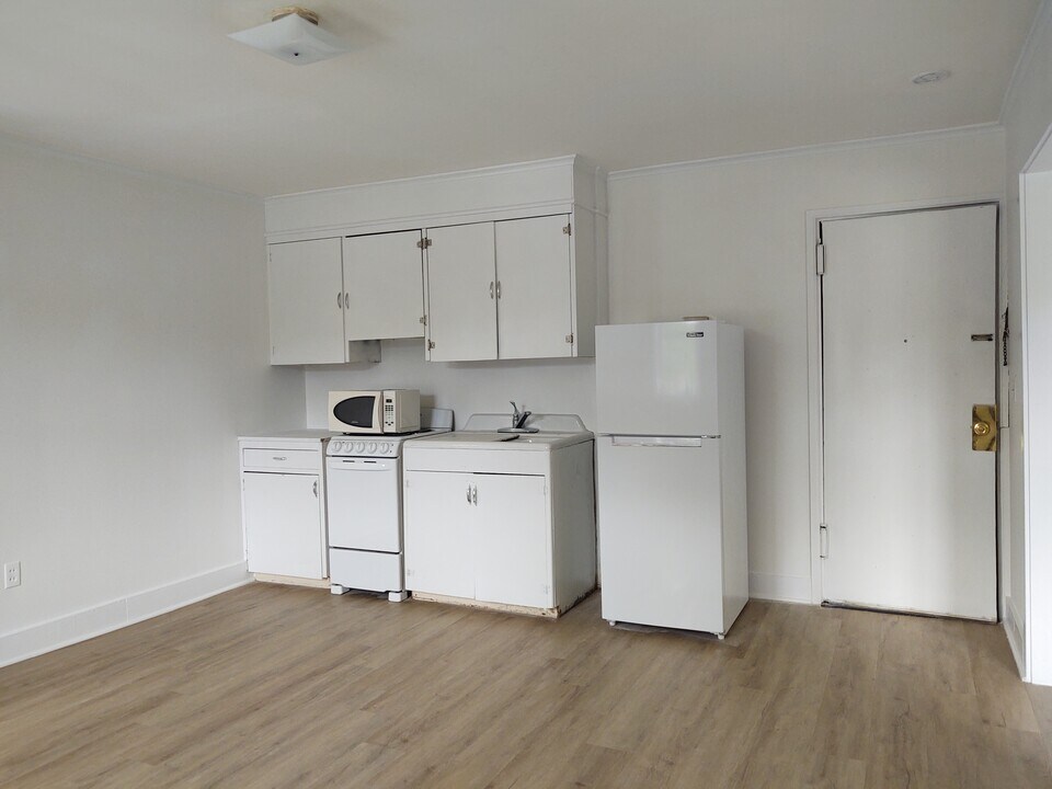 31 Wing Ave, Unit C5 in Dover Plains, NY - Building Photo