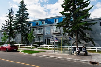 Mainstreet 124th in Edmonton, AB - Building Photo - Building Photo