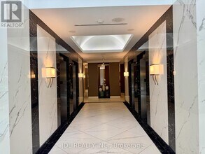 45-2845 Kingsbridge Garden Cir in Mississauga, ON - Building Photo - Building Photo