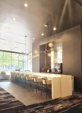 3324 Peachtree Rd in Atlanta, GA - Building Photo - Building Photo