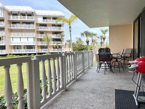 6650 Sunset Way in St Pete Beach, FL - Building Photo - Building Photo