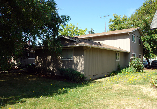 1355-1367 Liberty St NE in Salem, OR - Building Photo - Building Photo