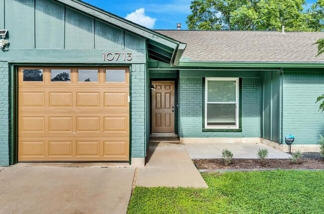 10713 Berthound Dr in Austin, TX - Building Photo - Building Photo