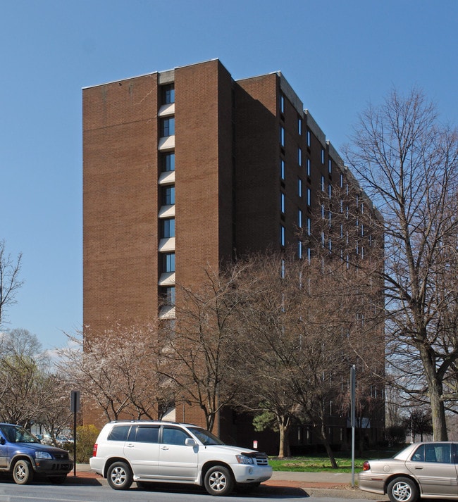 Linden Terrace in Harrisburg, PA - Building Photo - Building Photo