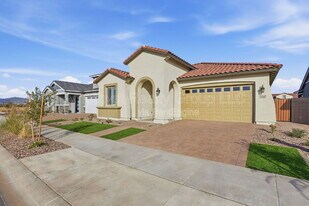 15660 W Pershing St in Surprise, AZ - Building Photo