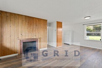 4400 SE 99th Ave in Portland, OR - Building Photo - Building Photo