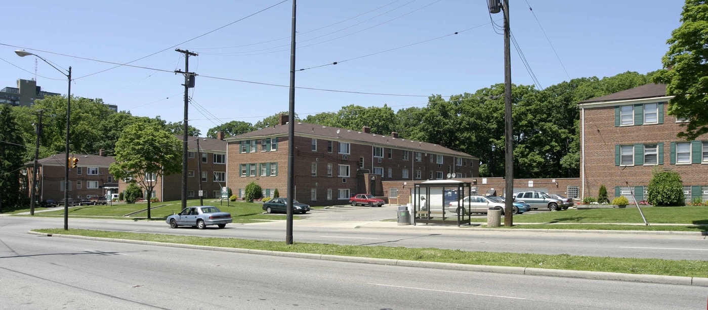 Coventry Park Apartments in East Cleveland, OH - Building Photo