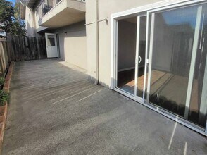 22252 N 6th St in Castro Valley, CA - Building Photo - Building Photo