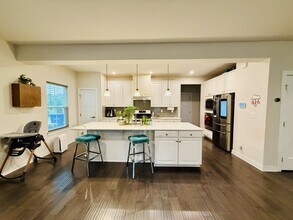 10035 Paper Birch Dr in Charlotte, NC - Foto de edificio - Building Photo