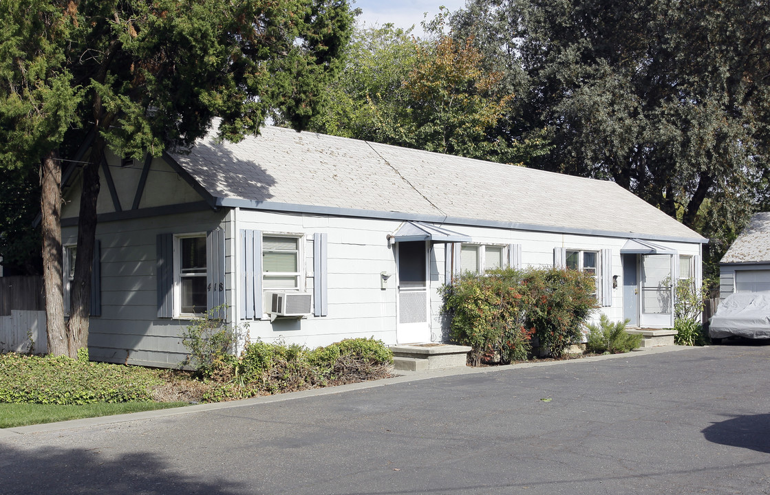 416-420 J St in Davis, CA - Building Photo