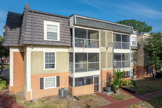 Cypress Pointe in Orlando, FL - Building Photo - Building Photo