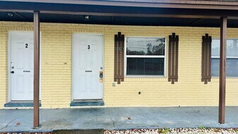 979 S Berkley Rd in Auburndale, FL - Building Photo