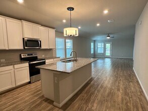 1234 Meyers Mdw in Canyon Lake, TX - Building Photo - Building Photo