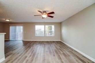 5763 Coldcreek Dr in Hilliard, OH - Building Photo - Building Photo