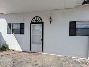 201 W 1st St in La Feria, TX - Building Photo - Building Photo