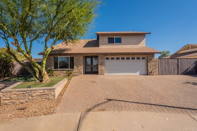1325 W Lobo Ave in Mesa, AZ - Building Photo - Building Photo