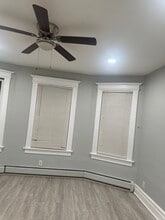 19 Dodd St, Unit first floor in East Orange, NJ - Foto de edificio - Building Photo