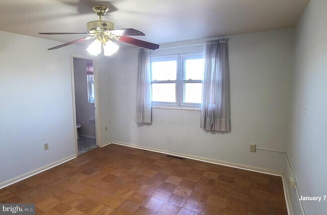 934 Regina Dr in Arbutus, MD - Building Photo - Building Photo