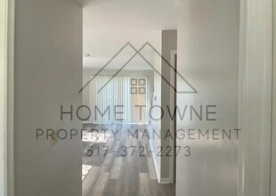 1632 Greencrest Ave in East Lansing, MI - Building Photo - Building Photo