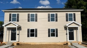 107 N Union St in Hummelstown, PA - Building Photo