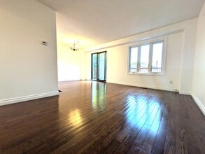 31 Bingham St in Richmond Hill, ON - Building Photo - Building Photo