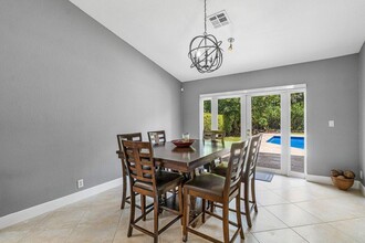 3721 NW 71st St in Coconut Creek, FL - Building Photo - Building Photo