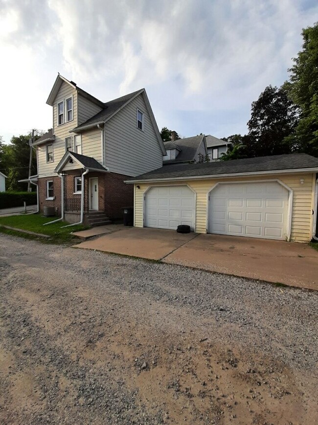 property at 721 13th St