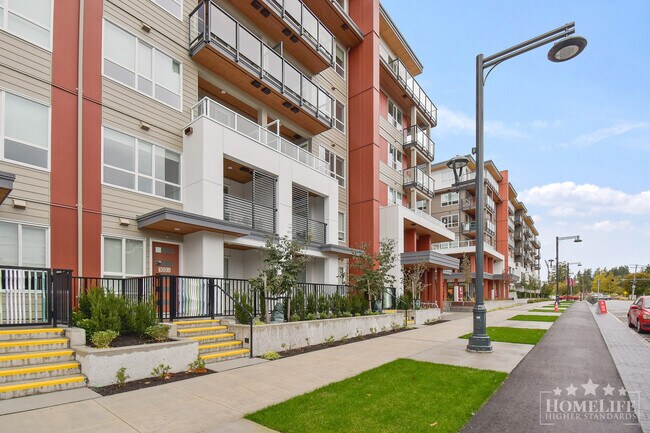 13258-13105 105 Ave in Surrey, BC - Building Photo - Building Photo