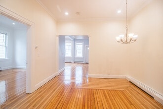 74 Burnett Ave, Unit 1 in Maplewood, NJ - Foto de edificio - Building Photo