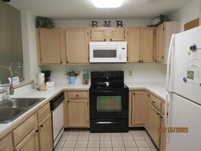 1221 Lake Dr in North Myrtle Beach, SC - Building Photo - Building Photo