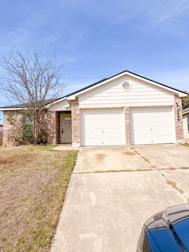 2909 Blackburn Dr