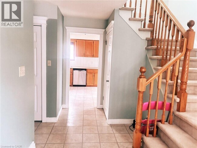 108 Jackpine Pl in Waterloo, ON - Building Photo - Building Photo