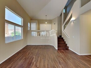 126 Camino Francisco in Henderson, NV - Foto de edificio - Building Photo