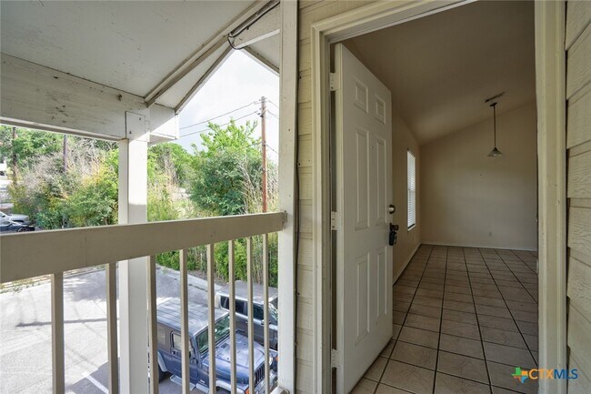 427 Lindsey St in San Marcos, TX - Building Photo - Building Photo