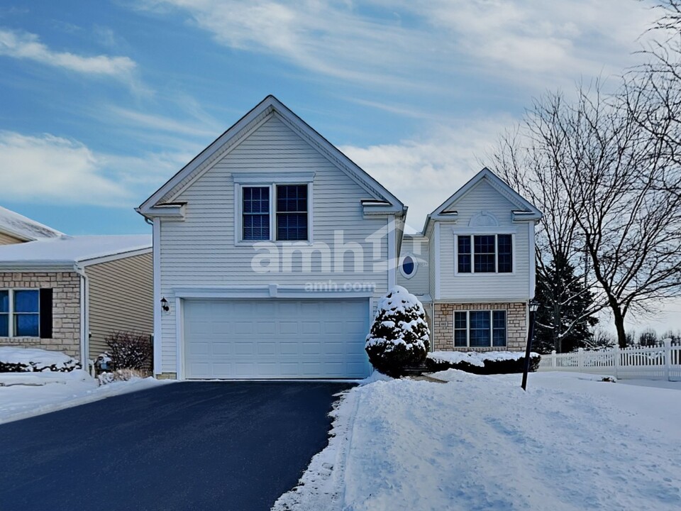 442 Stone Shadow Dr in Blacklick, OH - Building Photo