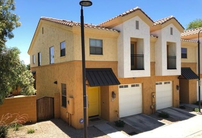 property at 1195 E Cedar St