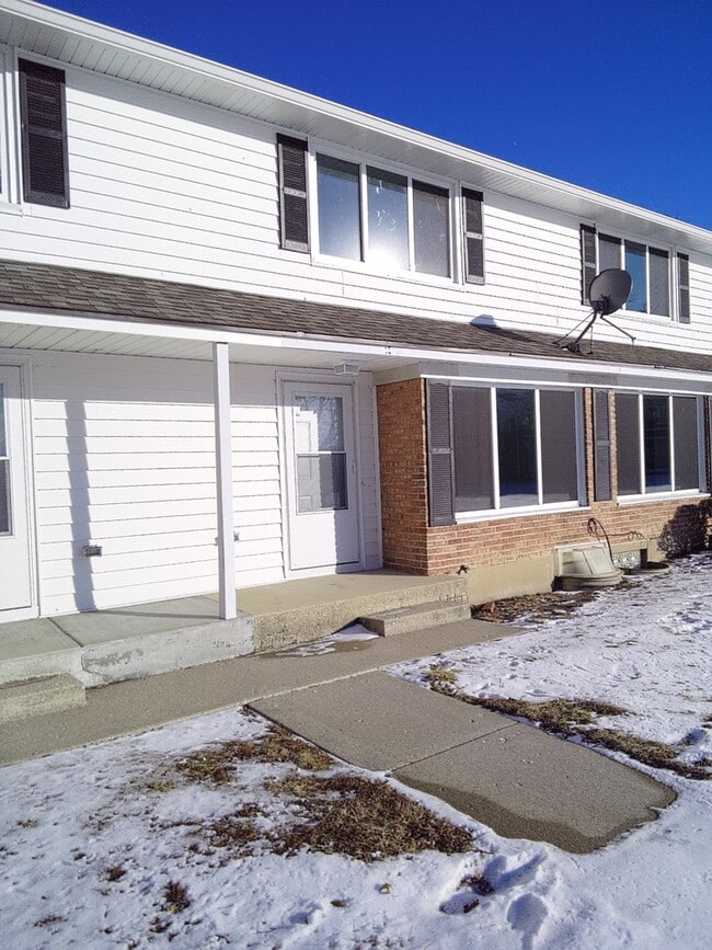 15 Indianwood Blvd in Park Forest, IL - Building Photo - Building Photo