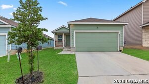 5463 Daphne Path in San Antonio, TX - Building Photo